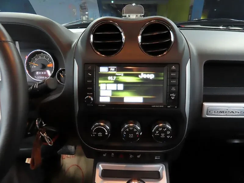 Jeep Compass, снимка 13 - Автомобили и джипове - 54463249