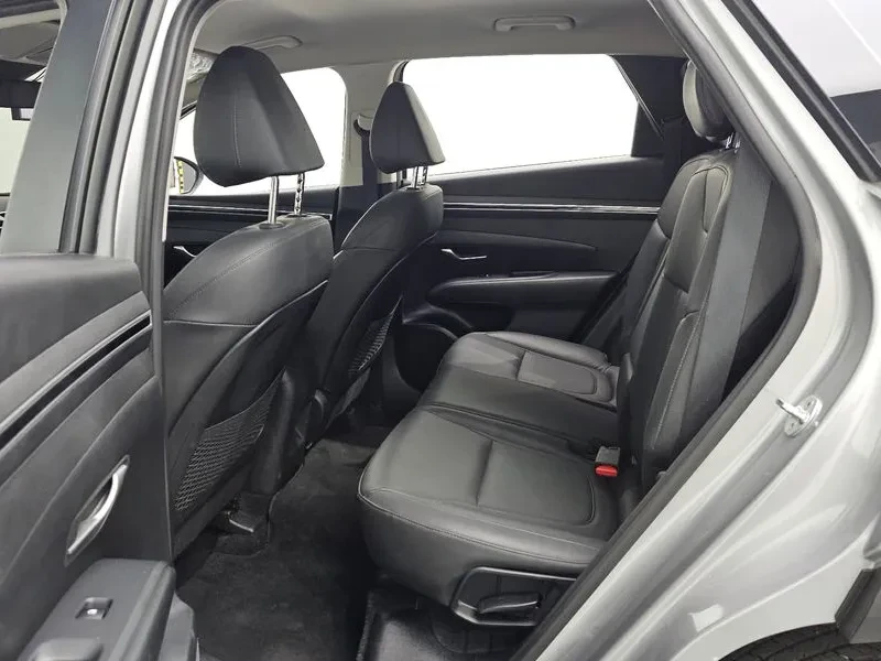 Hyundai Tucson (Nx4) Diesel 2.0 2Wd Modern, снимка 13 - Автомобили и джипове - 54998919