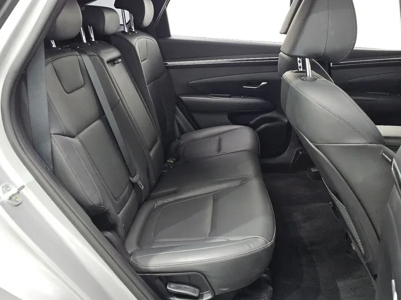 Hyundai Tucson (Nx4) Diesel 2.0 2Wd Modern, снимка 12 - Автомобили и джипове - 54998919