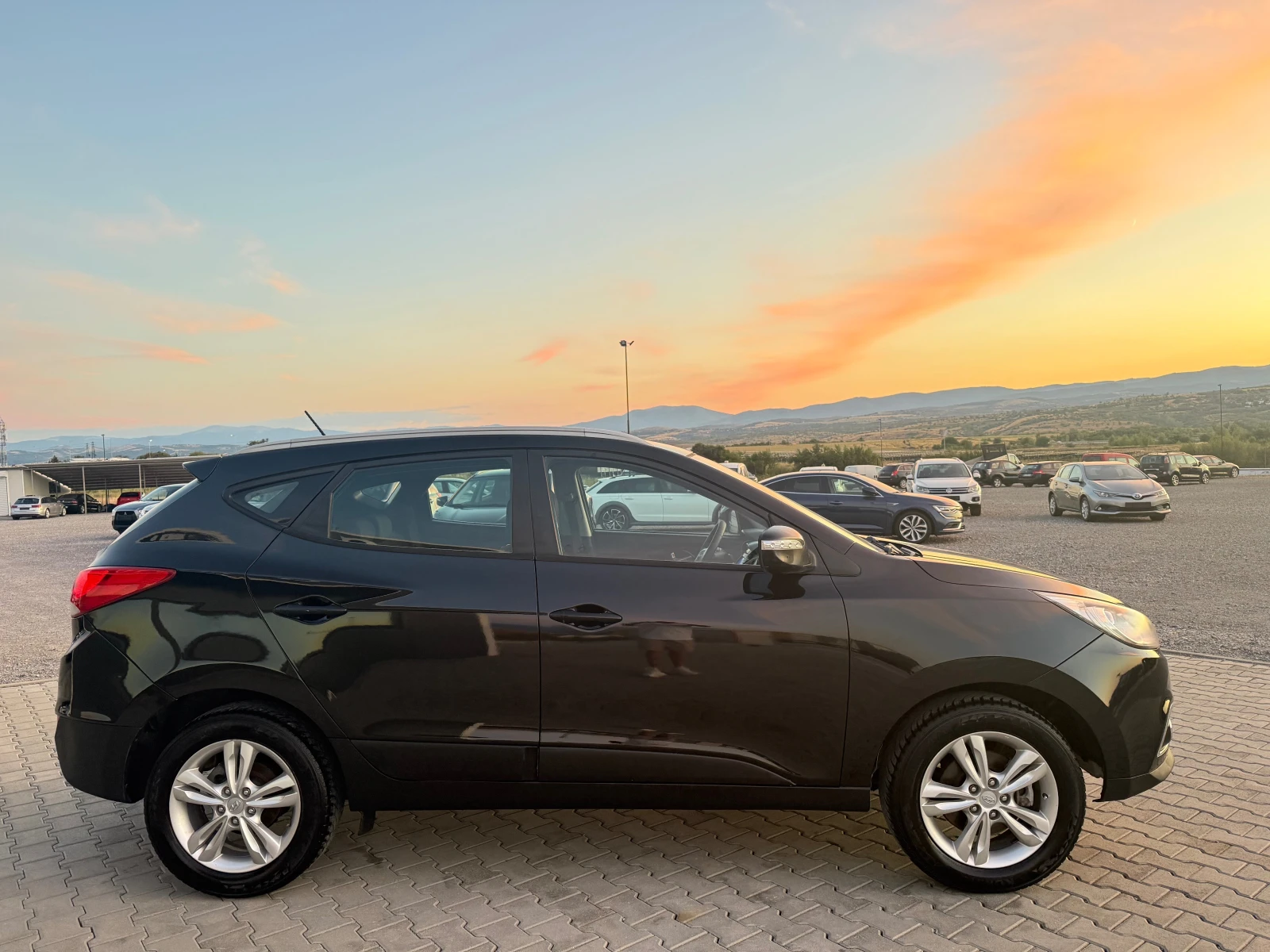 Hyundai IX35 2.0crdi Лизинг 3870 лв - изображение 5