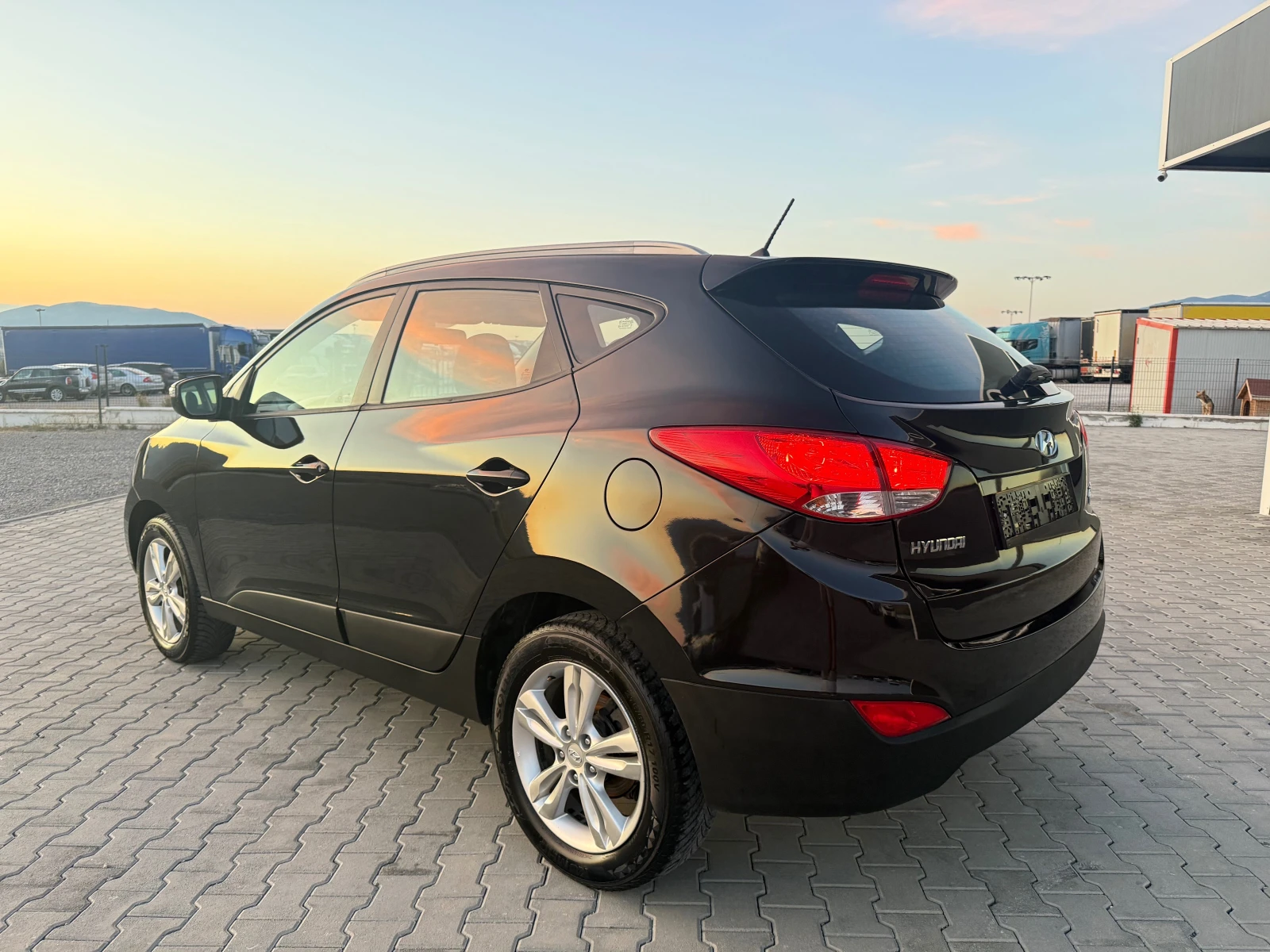 Hyundai IX35 2.0crdi Лизинг 3870 лв - изображение 8