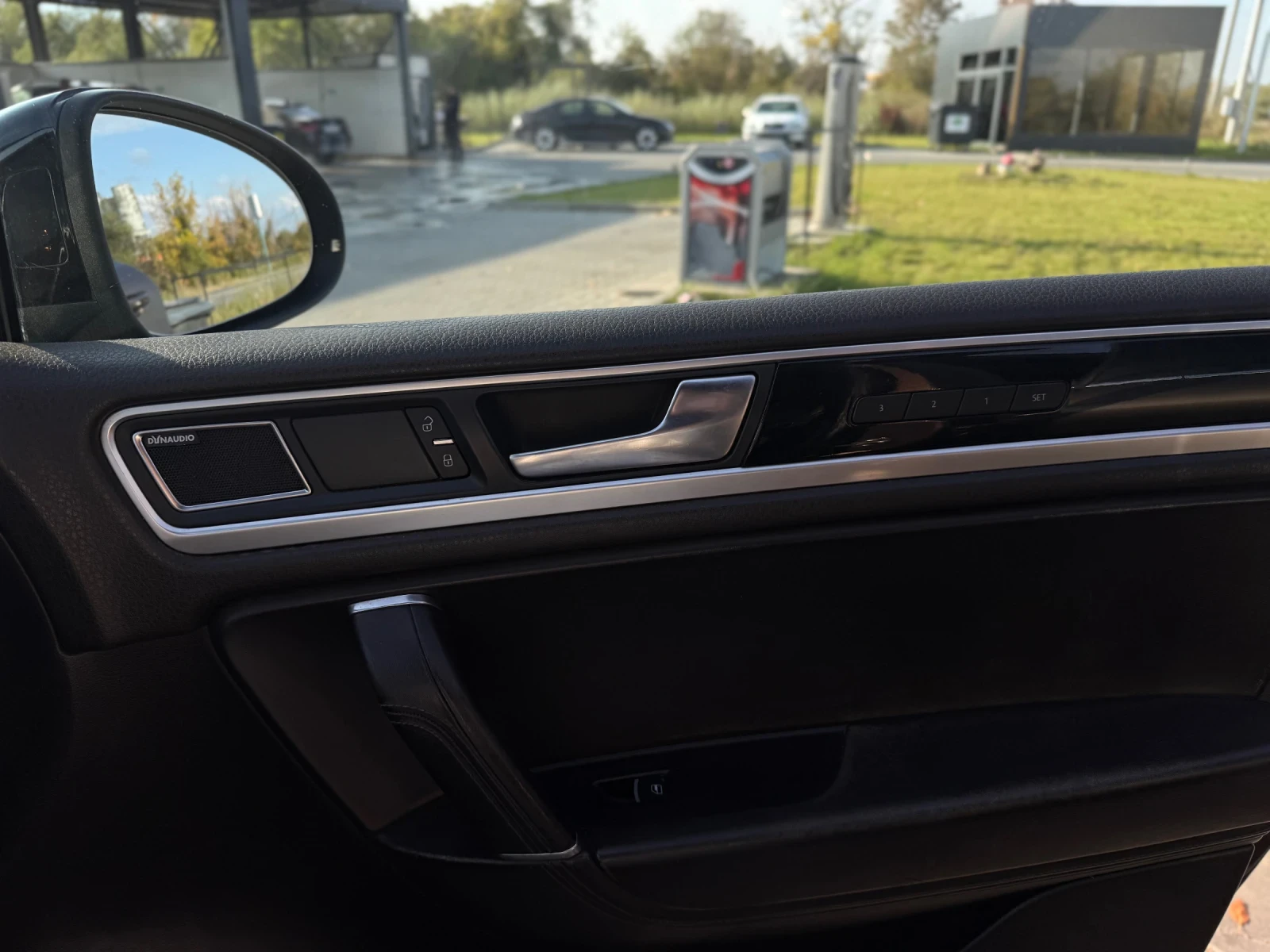 VW Touareg 4.2(340.)Navi/Koja/Cam360 | Mobile.bg   13