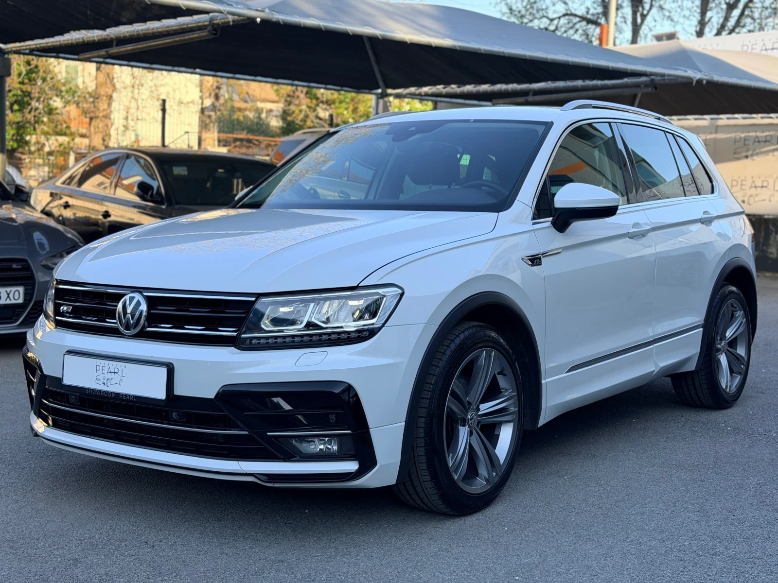 VW Tiguan 2.0TDI DSG R-Line Sound Distronic NAVI Touch Pearl | Mobile.bg � ����������� 1