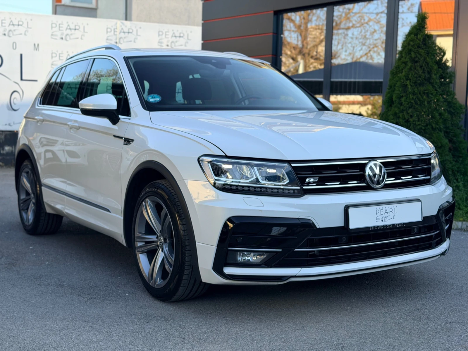 VW Tiguan 2.0TDI DSG R-Line Sound Distronic NAVI Touch Pearl | Mobile.bg � ����������� 3