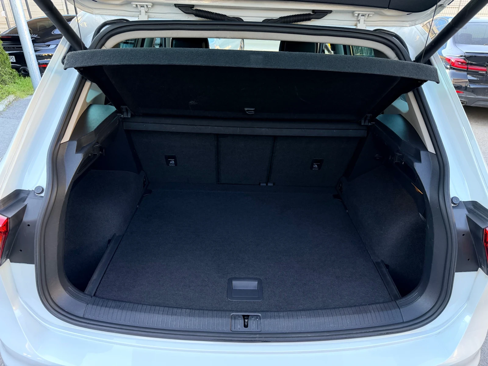 VW Tiguan 2.0TDI DSG R-Line Sound Distronic NAVI Touch Pearl | Mobile.bg � ����������� 16