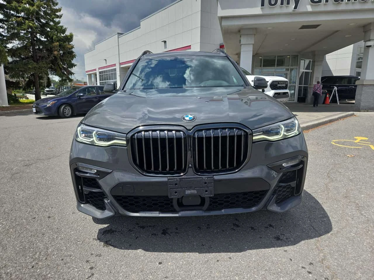 BMW X7 * xDrive40i * CARFAX * ЦЕНА ДО БГ, снимка 2 - Автомобили и джипове - 54618757