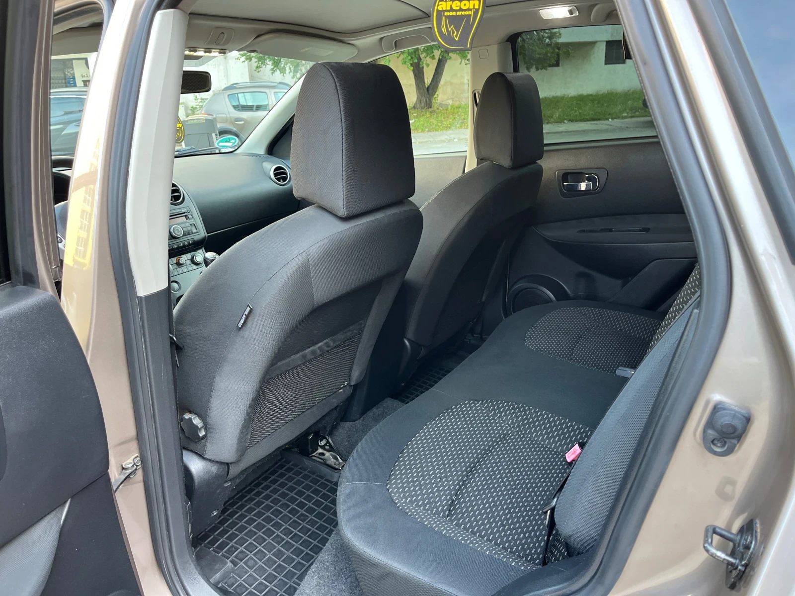 Nissan Qashqai 2.0DCI/2008/ГОДИНА, снимка 13 - Автомобили и джипове - 54881768