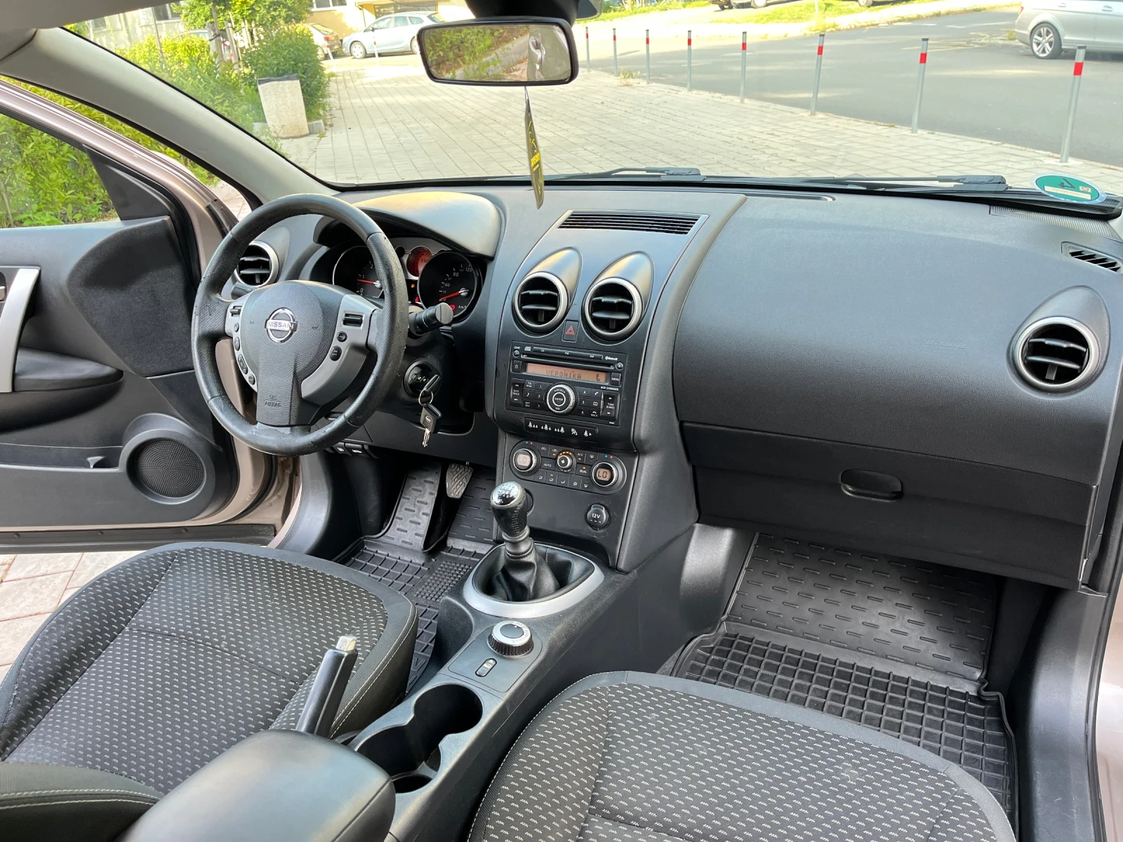 Nissan Qashqai 2.0DCI/2008/ГОДИНА, снимка 12 - Автомобили и джипове - 54881768