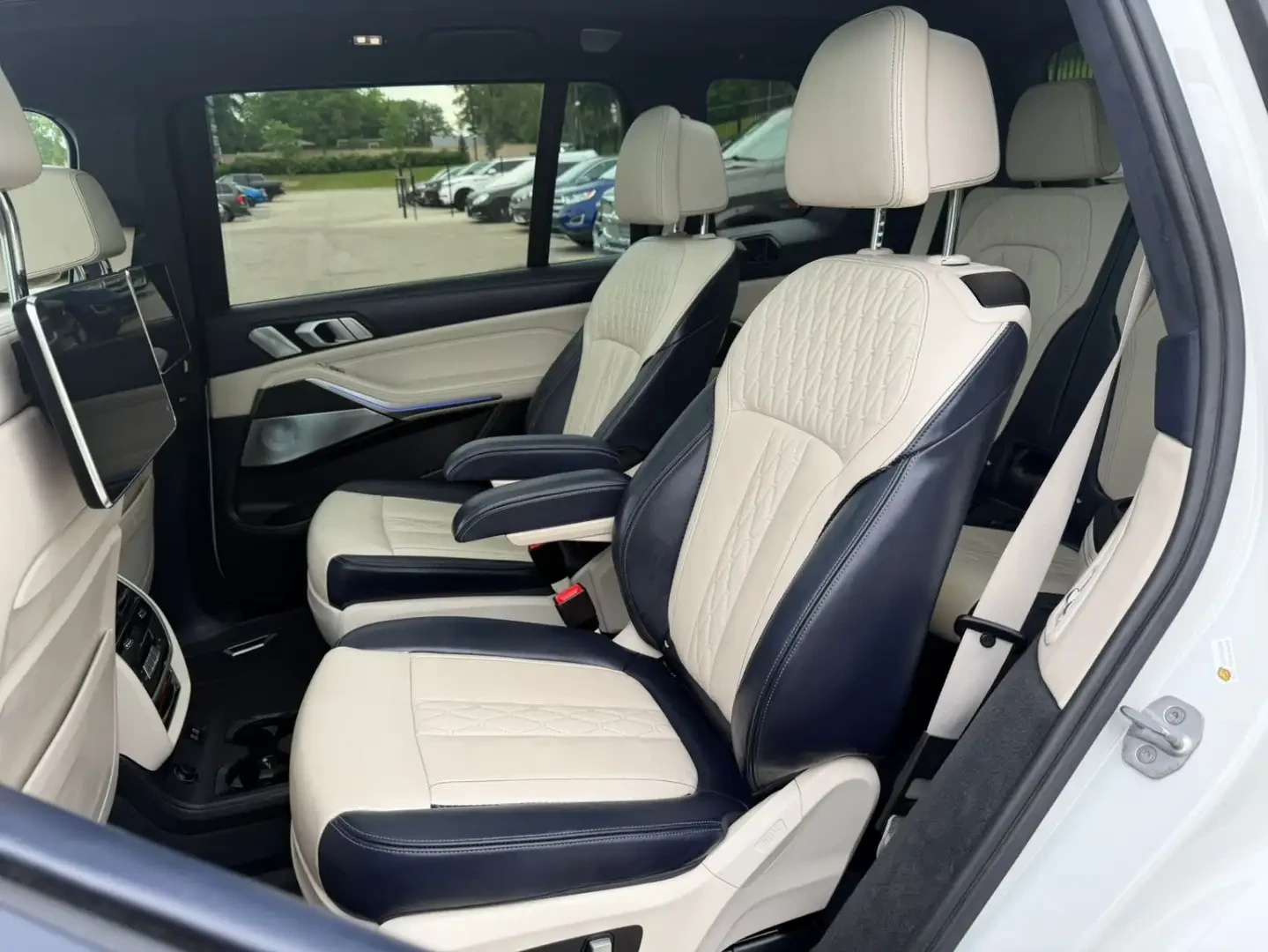 BMW X7 XDrive50i Sports Activity Vehicle | Mobile.bg � ����������� 11