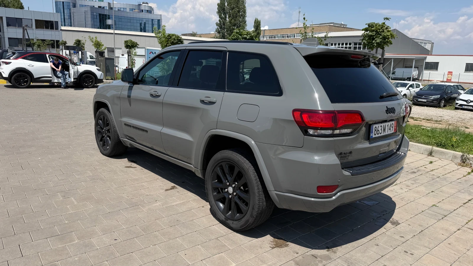 Jeep Grand cherokee, снимка 16 - Автомобили и джипове - 55452322