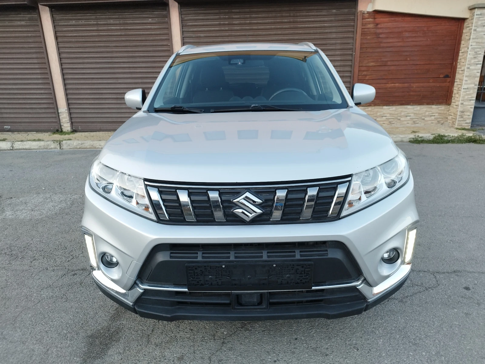 Suzuki Vitara 1.0, * ALLGRIP* , 4X4, GAZ, * 101000* km. ЛИЗИНГ , снимка 2 - Автомобили и джипове - 55990094