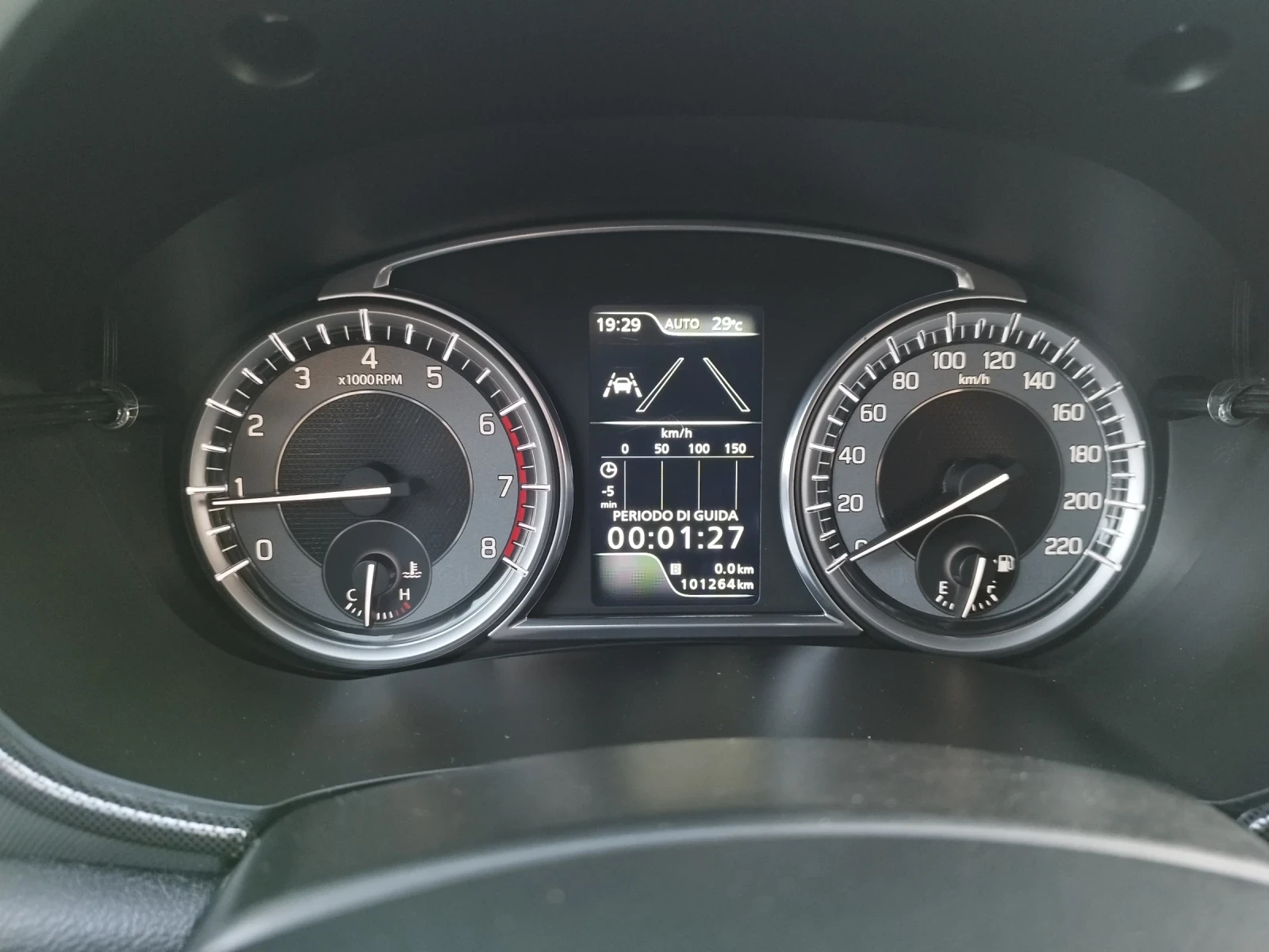 Suzuki Vitara 1.0, * ALLGRIP* , 4X4, GAZ, * 101000* km. ЛИЗИНГ , снимка 15 - Автомобили и джипове - 55990094