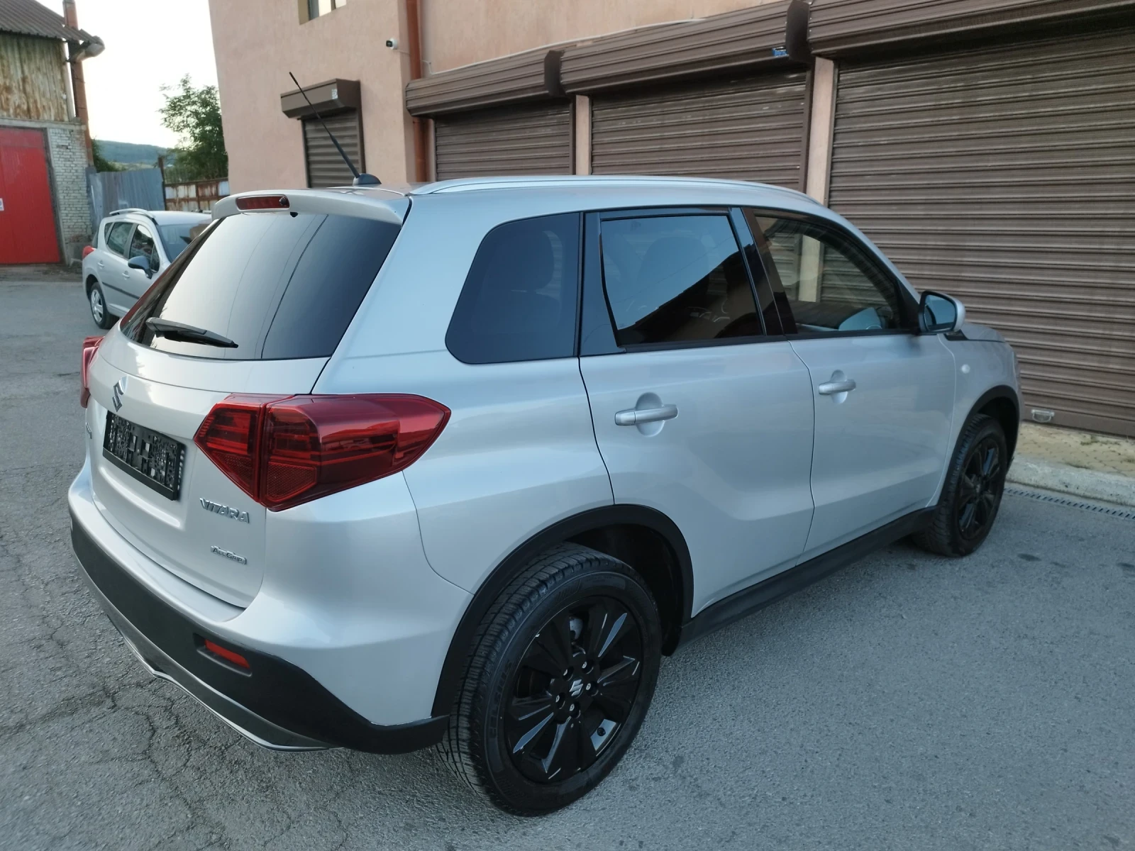 Suzuki Vitara 1.0, * ALLGRIP* , 4X4, GAZ, * 101000* km. ЛИЗИНГ , снимка 4 - Автомобили и джипове - 55990094