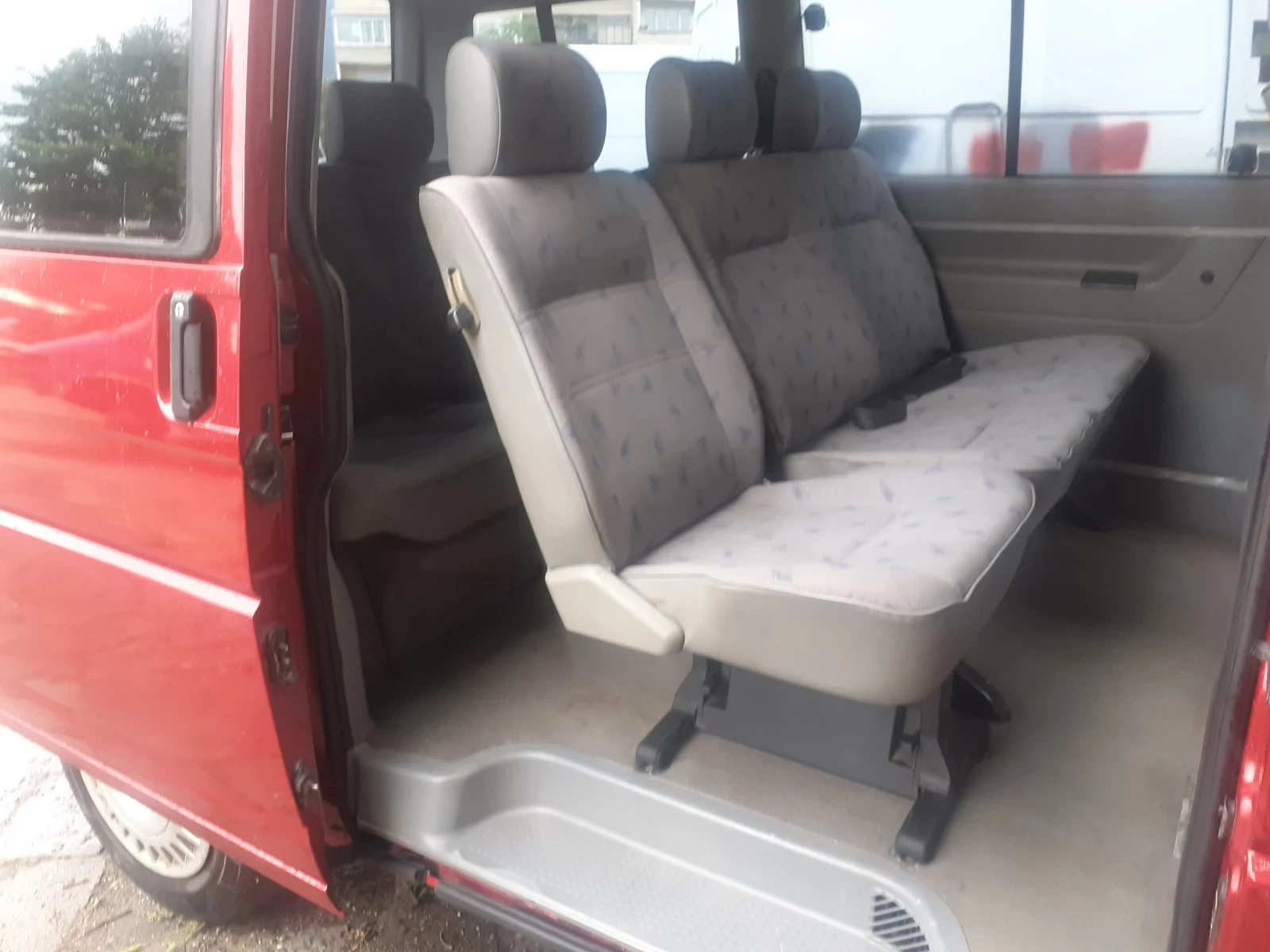 VW T4 2, 5 TDI CARAVELLE, КЛИМАТИК , снимка 16 - Бусове и автобуси - 53568870