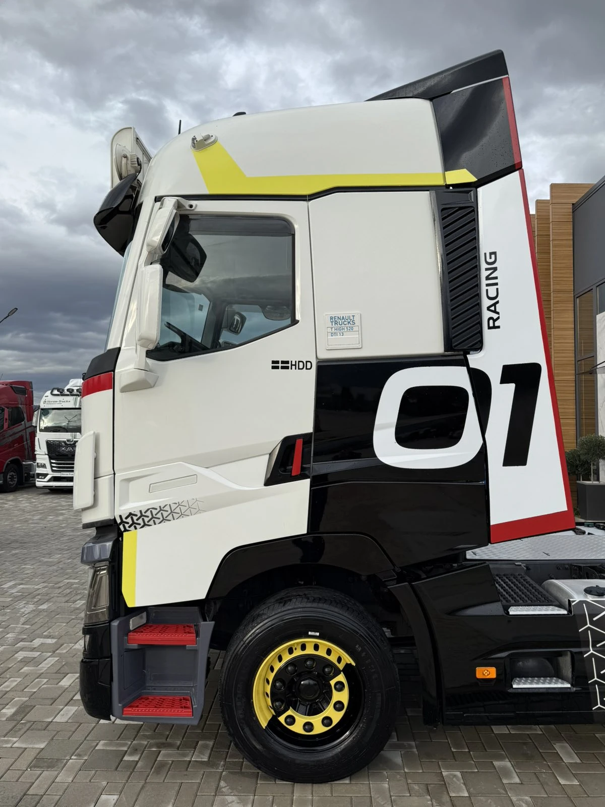 Renault T 520 Racing Edition - изображение 5