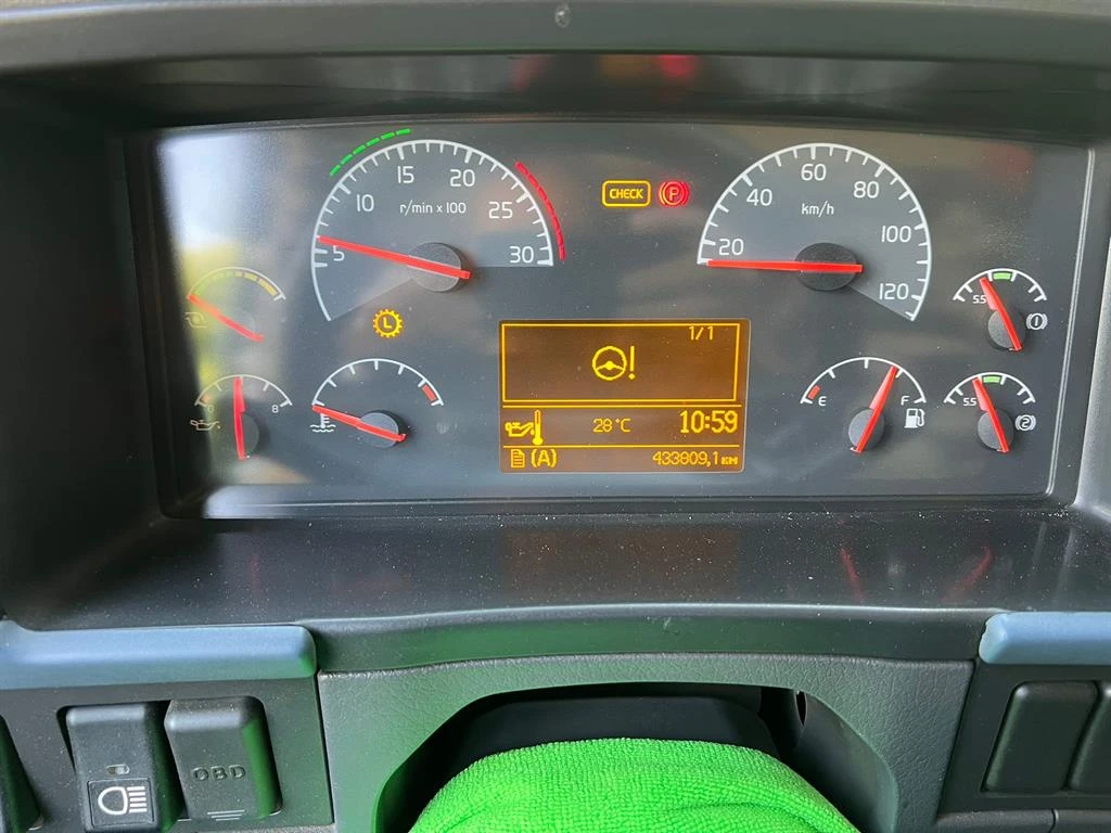 Volvo Fm 440 Мултилифт с кран Epsilon Ретардер, снимка 10 - Камиони - 54700444