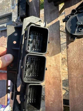 Управляващ блок за двигател от Jaguar XF 2.2D 2012г., снимка 2