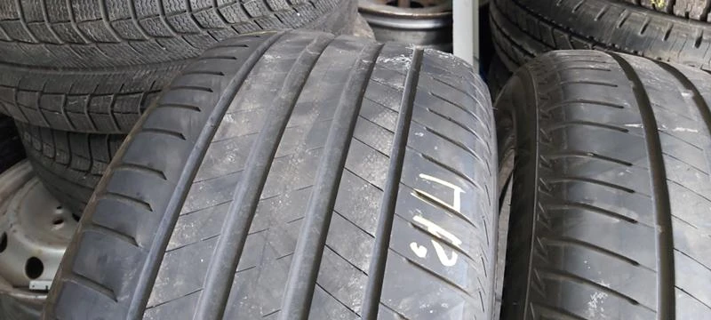 Гуми Летни 245/45R18, снимка 3 - Гуми и джанти - 32903077