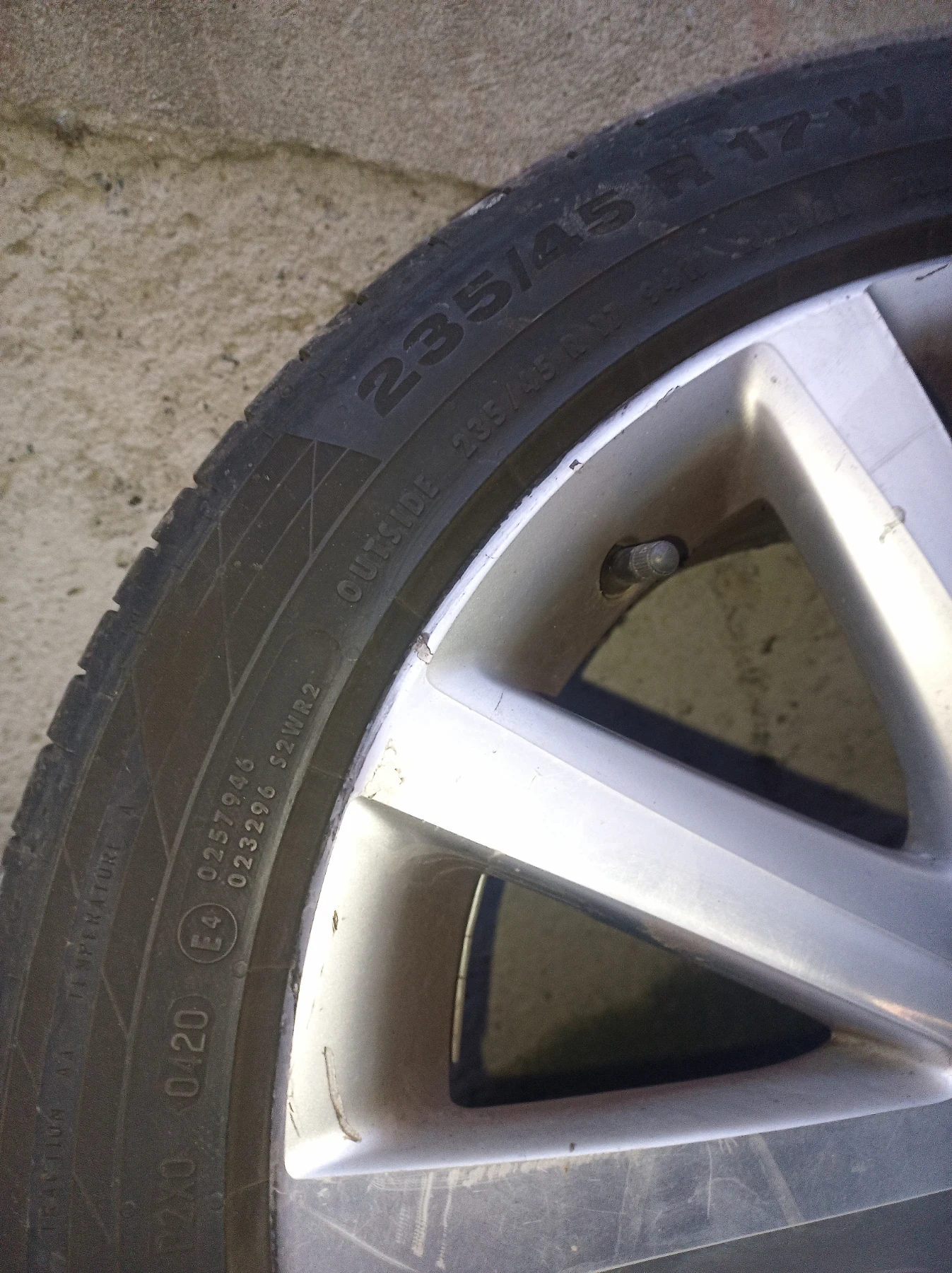    235/45R17  VW Passat | Mobile.bg   3