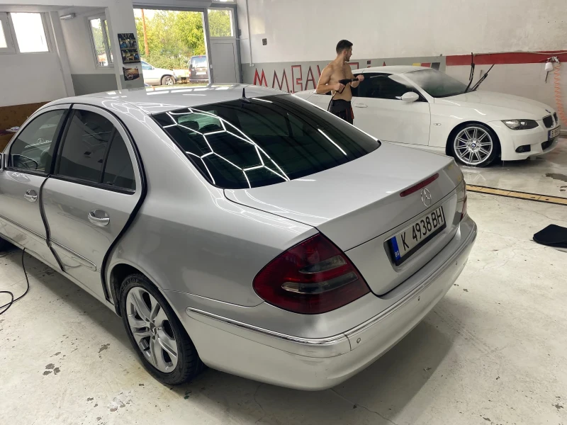 Mercedes-Benz E 220 220CDI, снимка 4 - Автомобили и джипове - 47425480