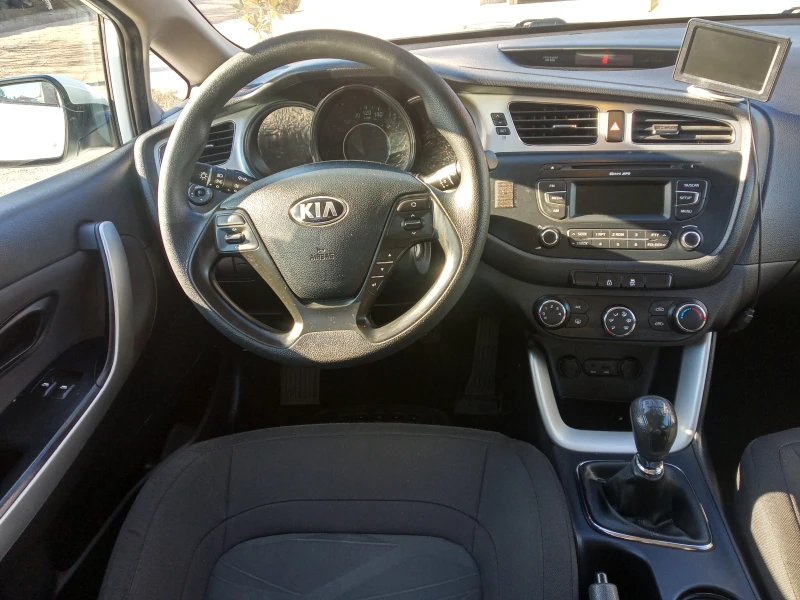 Kia Ceed 1.4CVVT COOL EDITION, снимка 10 - Автомобили и джипове - 48563671