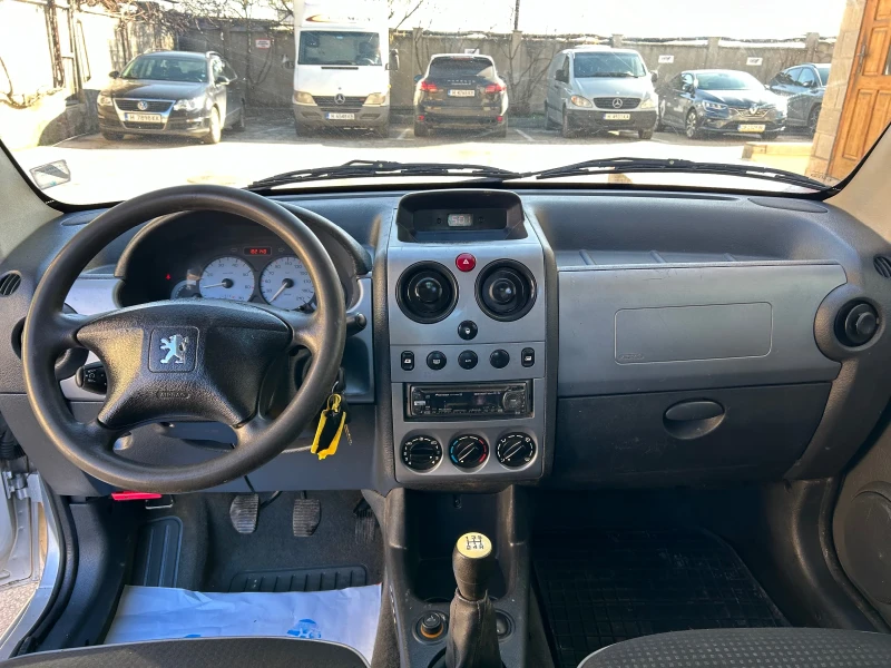 Peugeot Partner 1.4i КЛИМАТИК, снимка 11 - Автомобили и джипове - 48852222