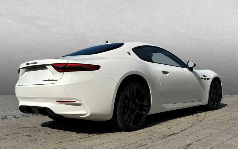 Maserati GranTurismo HEAD UP NAVI 360 CAMERA , снимка 2 - Автомобили и джипове - 51508586