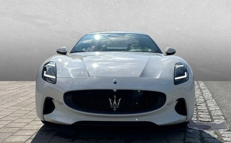 Maserati GranTurismo HEAD UP NAVI 360 CAMERA , снимка 5 - Автомобили и джипове - 51508586