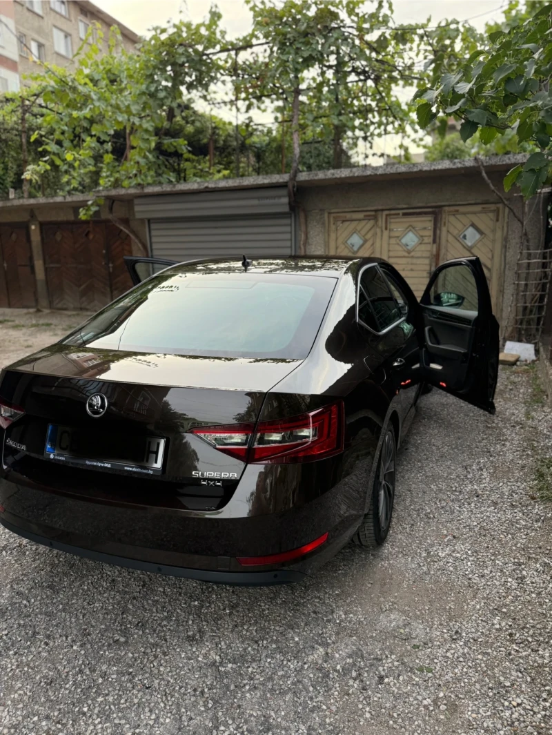 Skoda Superb  Laurin&Klement 4x4, снимка 8 - Автомобили и джипове - 52091196