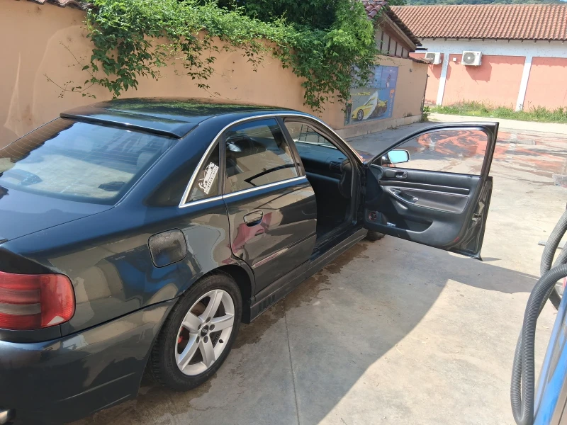 Audi A4 1.9 tdi, снимка 11 - Автомобили и джипове - 51633792