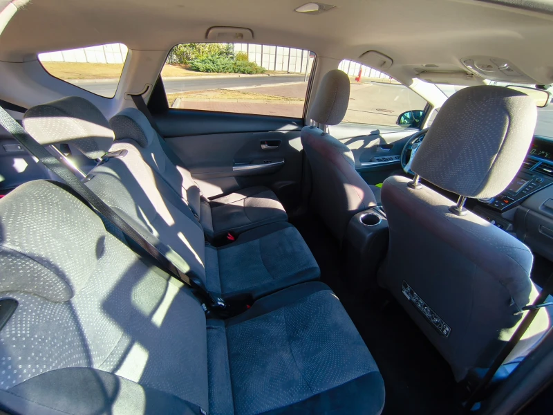 Toyota Prius + , снимка 9 - Автомобили и джипове - 51790463