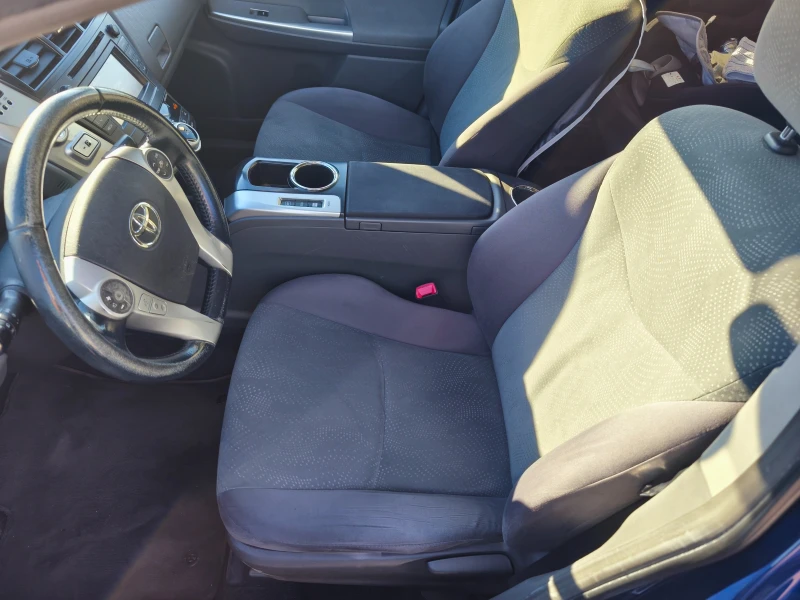 Toyota Prius + , снимка 8 - Автомобили и джипове - 51790463