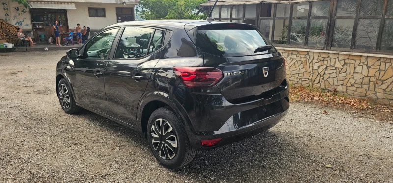 Dacia Sandero 1.0 Бензин/Газ, снимка 4 - Автомобили и джипове - 51935391