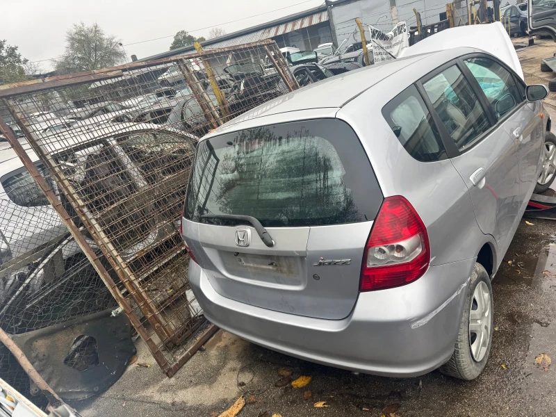 Honda Jazz, снимка 3 - Автомобили и джипове - 52333644