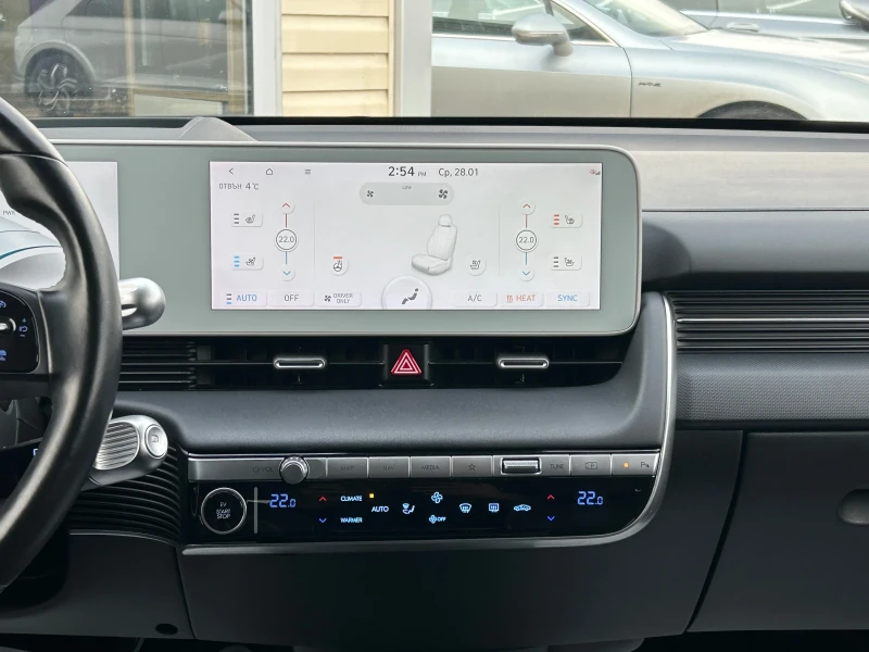 Hyundai Ioniq 5 UNIQ* 306H.P.* 72.6KW* AWD* ГАРАНЦИЯ, снимка 11 - Автомобили и джипове - 53262616