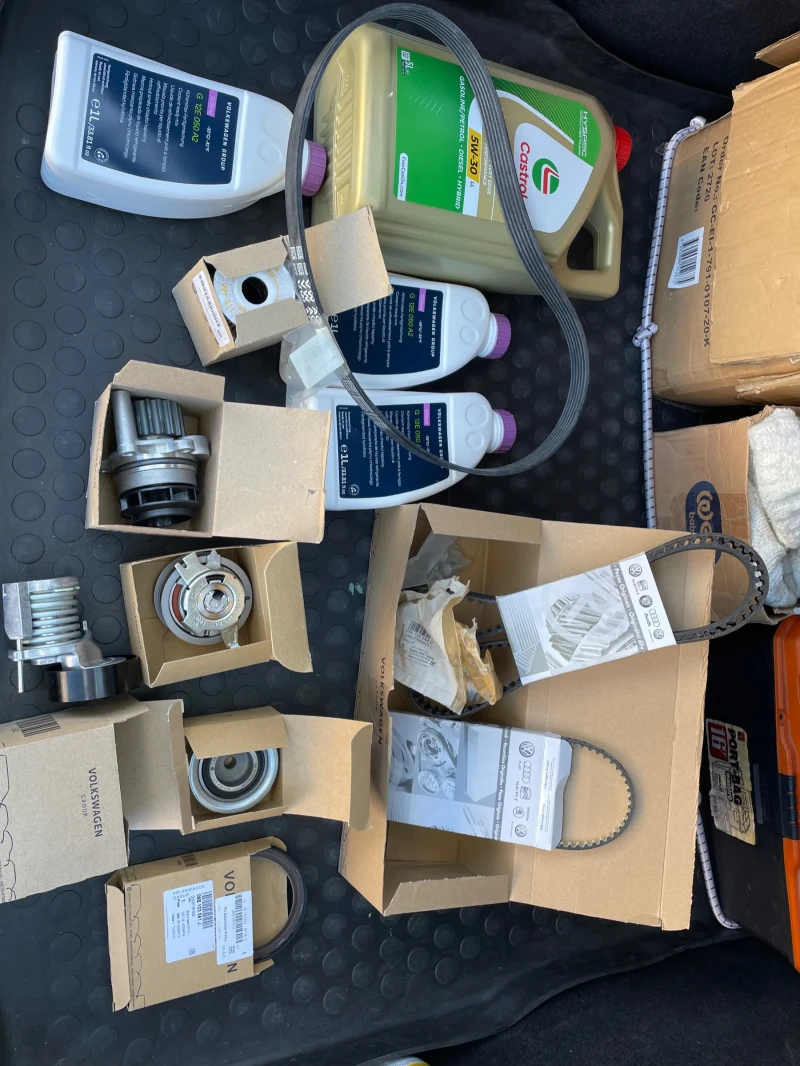 VW Golf, снимка 14 - Автомобили и джипове - 53416409