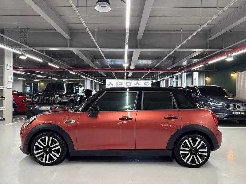 Mini Cooper 5-Door Rosewood Edition, снимка 4 - Автомобили и джипове - 55936998