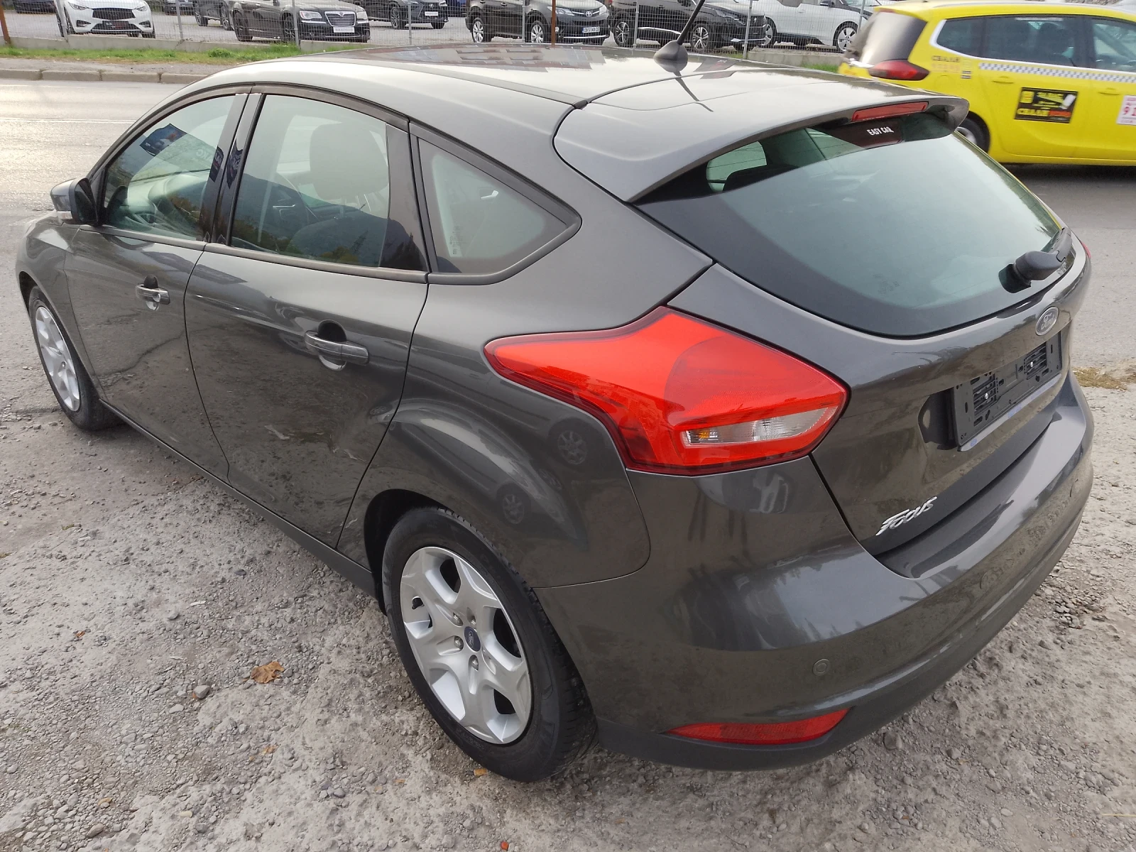 Ford Focus 1.6i/Фабрична Газ-BRC - изображение 7