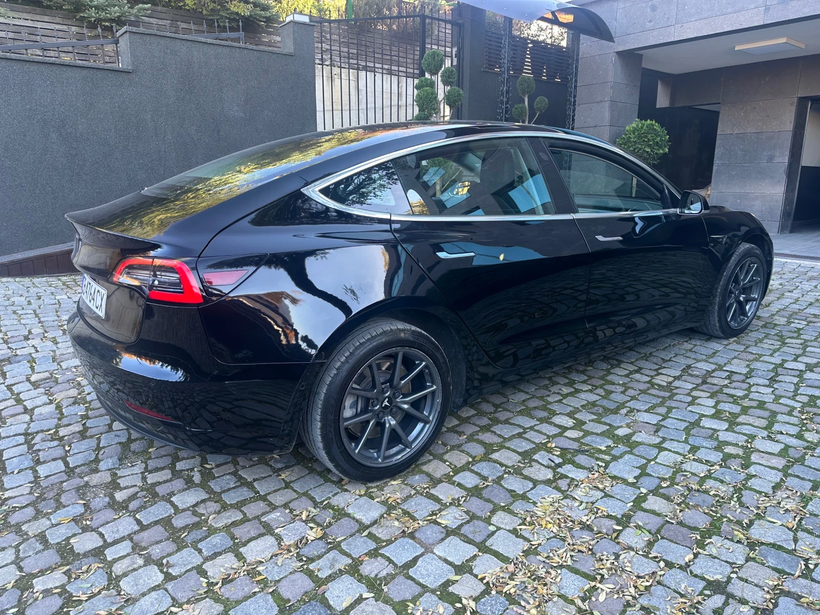 Tesla Model 3  - изображение 9