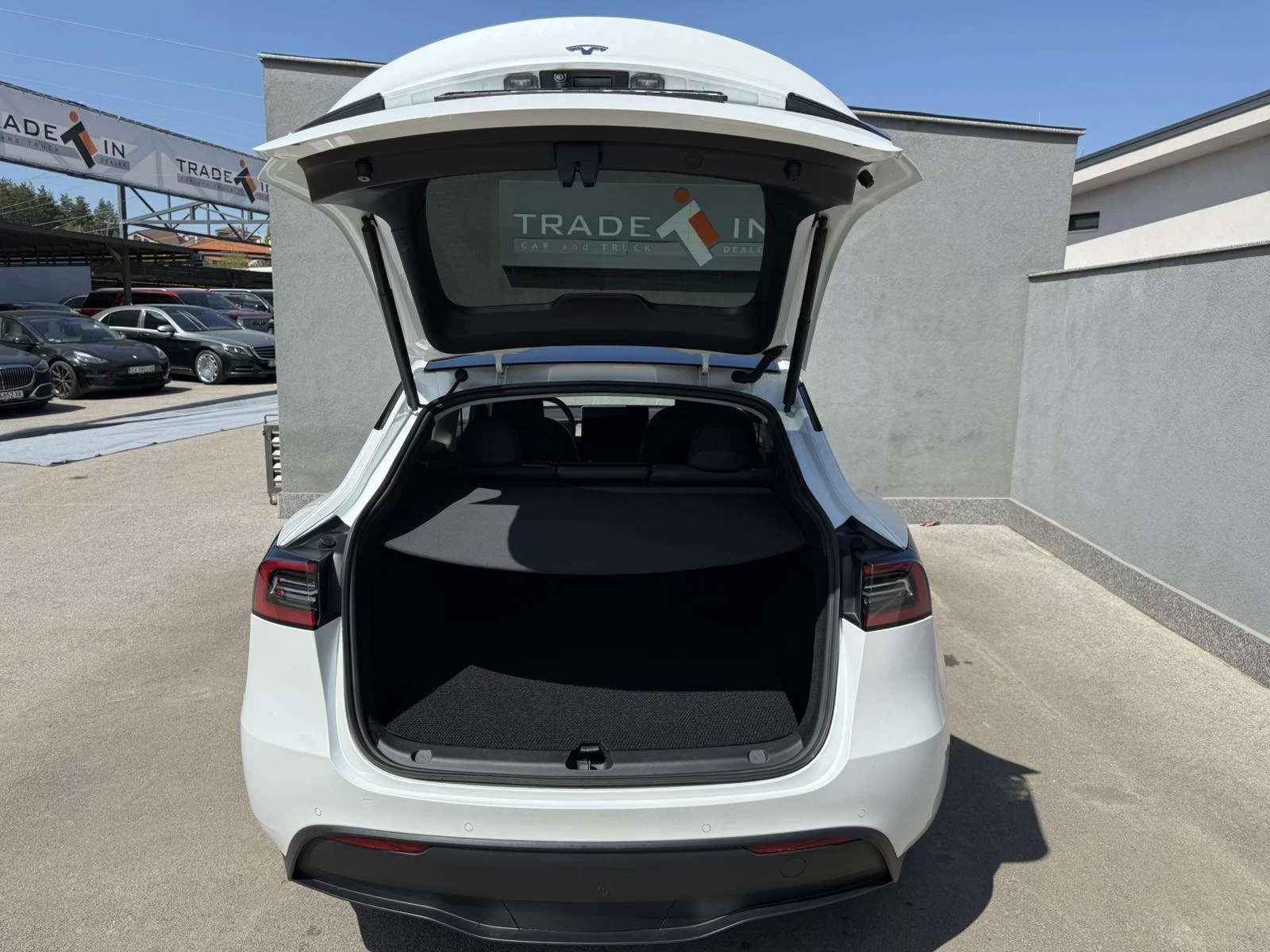 Tesla Model Y LONG RANGE DUAL MOTOR - изображение 8