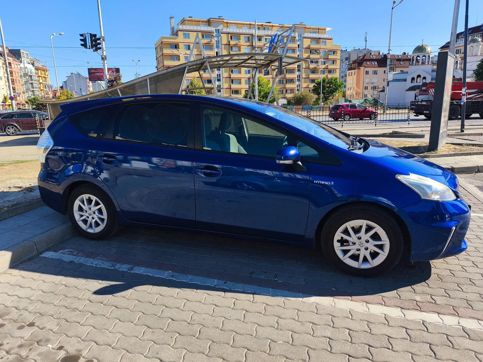 Toyota Prius +  - изображение 2