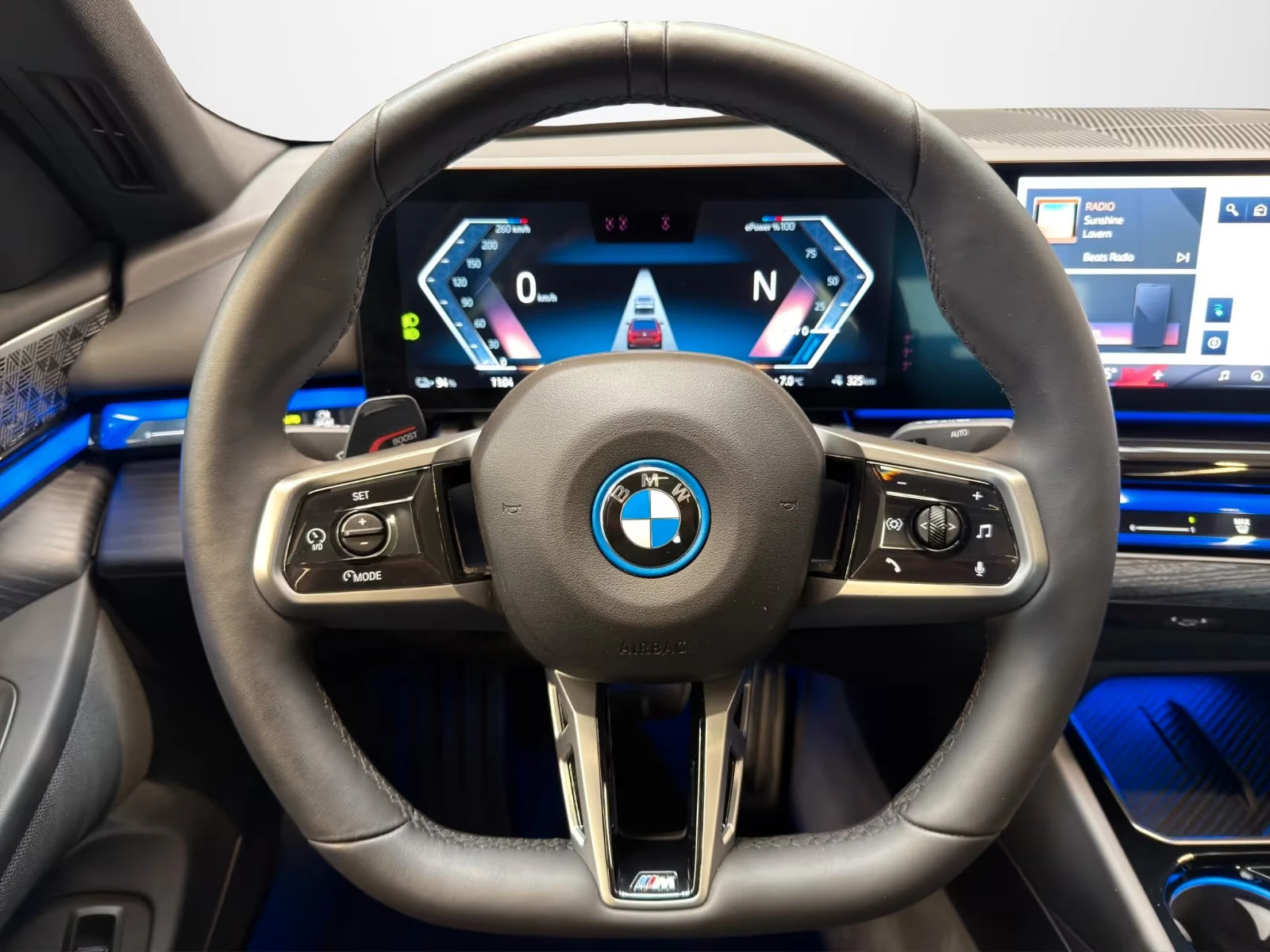 BMW i5 xDRIVE/40/394HP/MSPORTPRO/ACC/B&W/PANO/HUD/216z, снимка 8 - Автомобили и джипове - 53997194