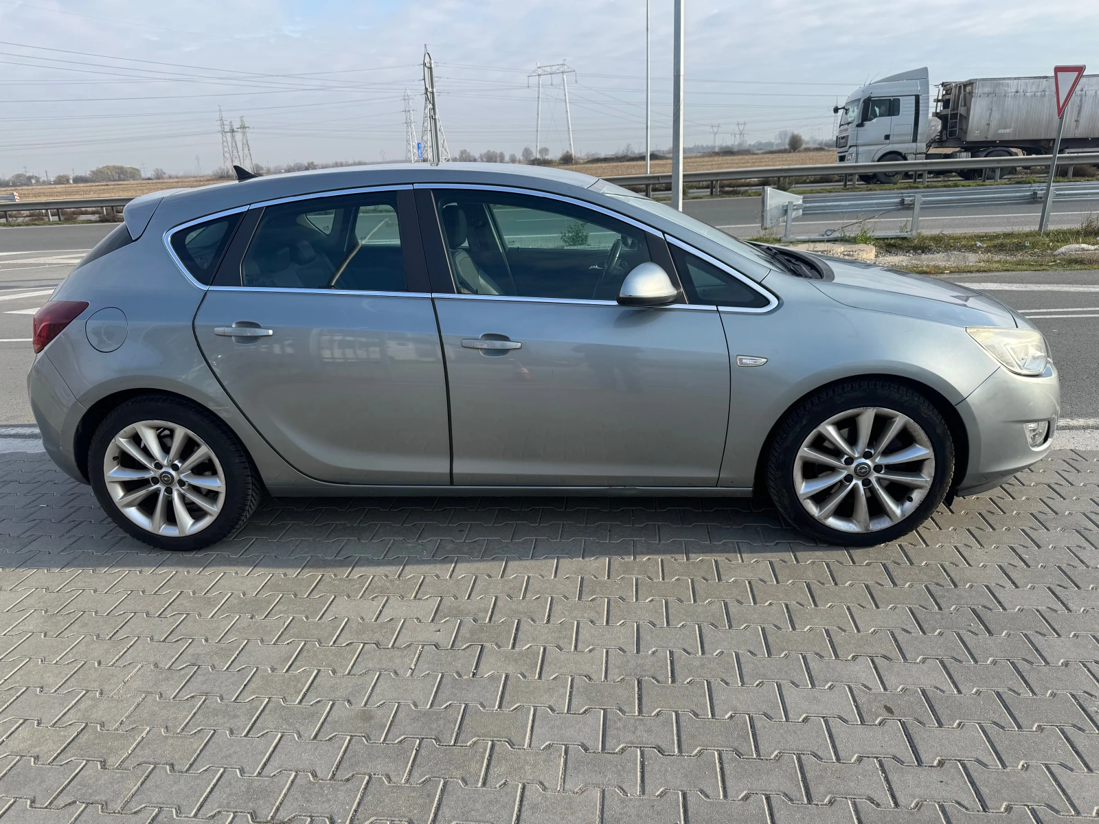 Opel Astra 1.7 Diesel, снимка 4 - Автомобили и джипове - 54147395