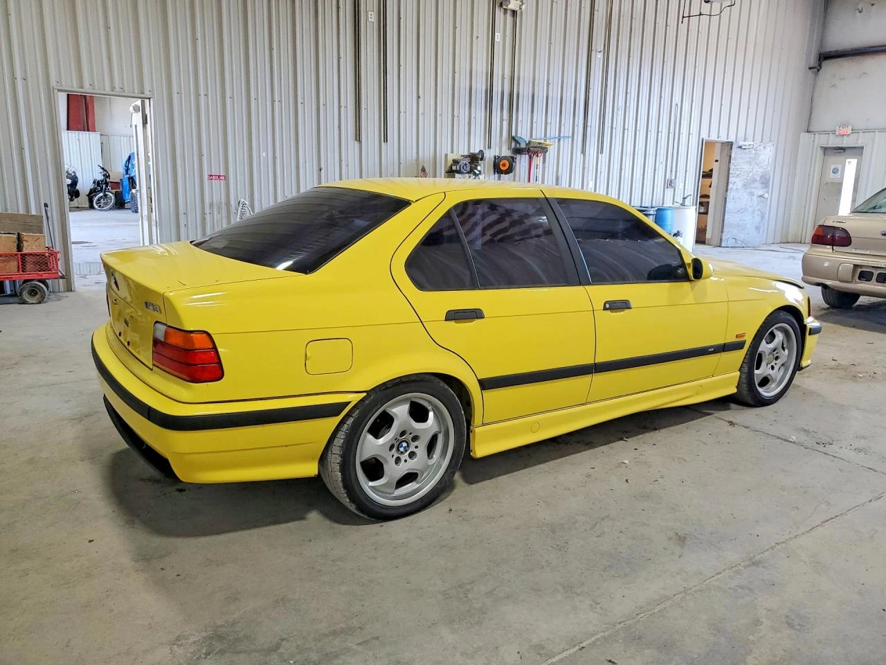 BMW M3 3.2l Automatic, снимка 3 - Автомобили и джипове - 54274429