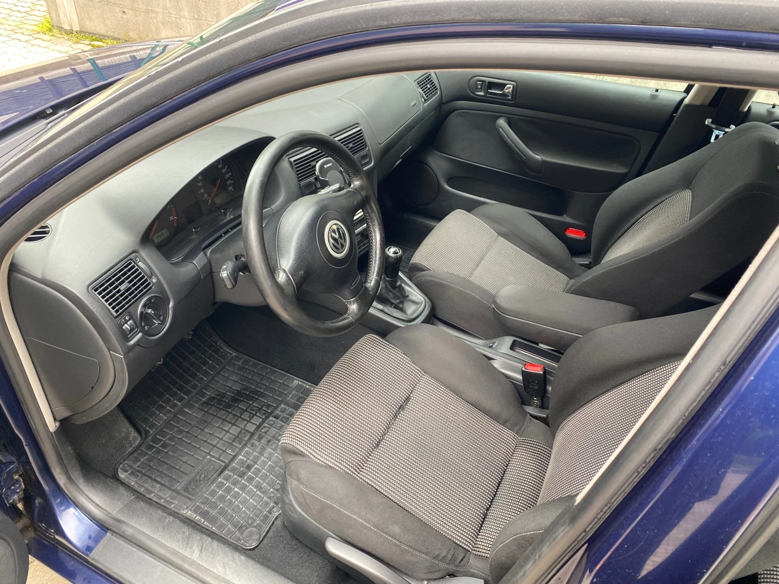 VW Golf 1.6 Sr highline , снимка 9 - Автомобили и джипове - 54422637