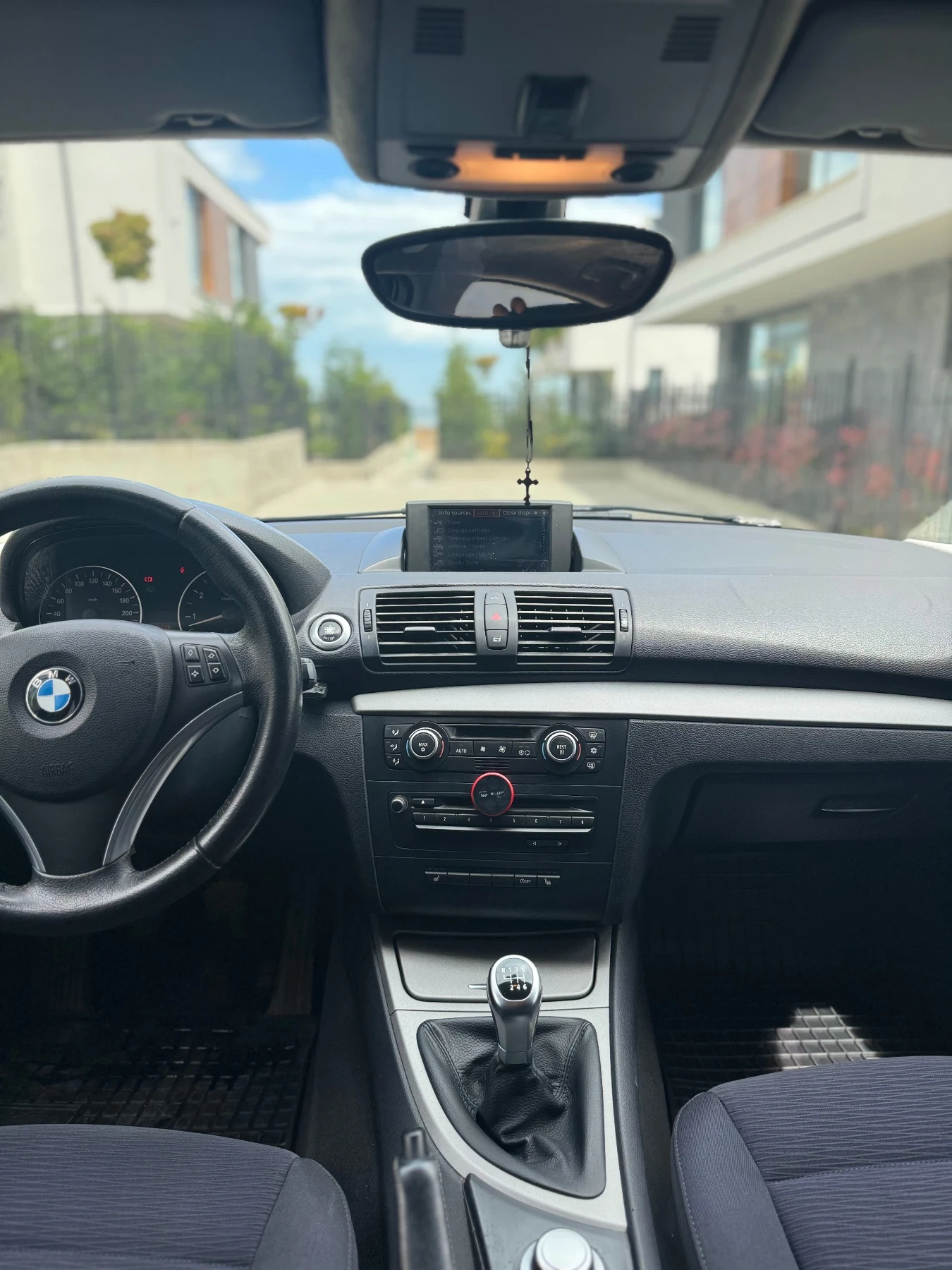 BMW 116 Facelift, снимка 8 - Автомобили и джипове - 54500027