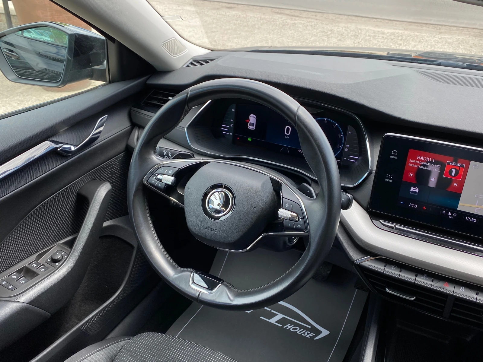 Skoda Octavia 2.0TDI* Key GO* Digital Cockpit* Distronic* , снимка 13 - Автомобили и джипове - 55220604