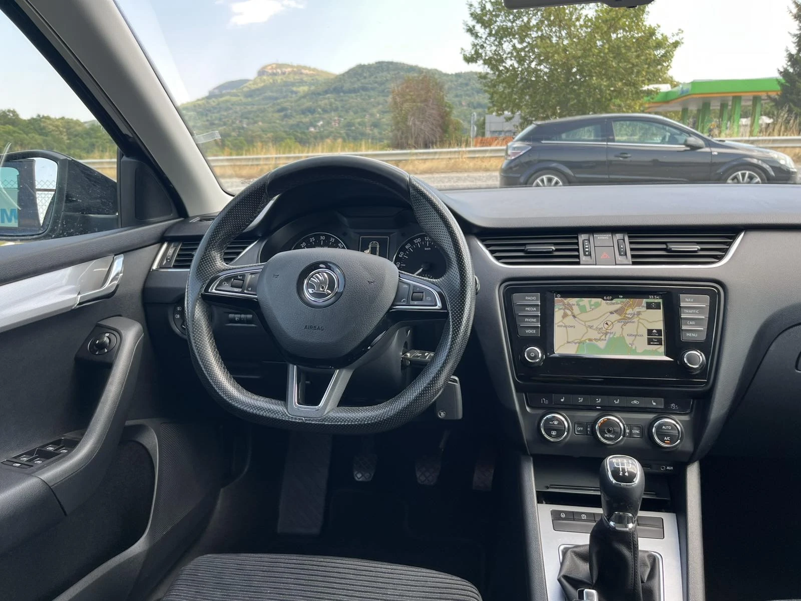 Skoda Octavia 1.6COMMON RAIL 110кс EURO 6 КЛИМАТРОНИК , снимка 12 - Автомобили и джипове - 55823169