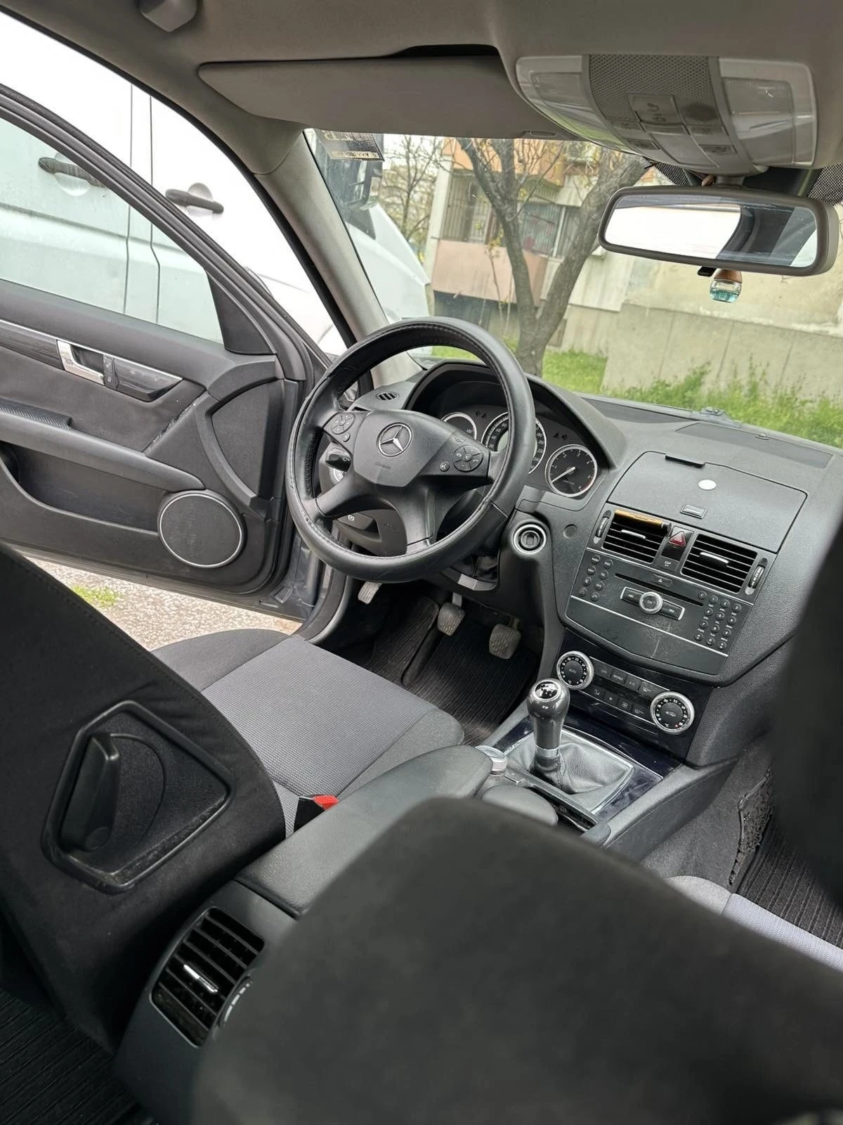 Mercedes-Benz C 200, снимка 5 - Автомобили и джипове - 56299930