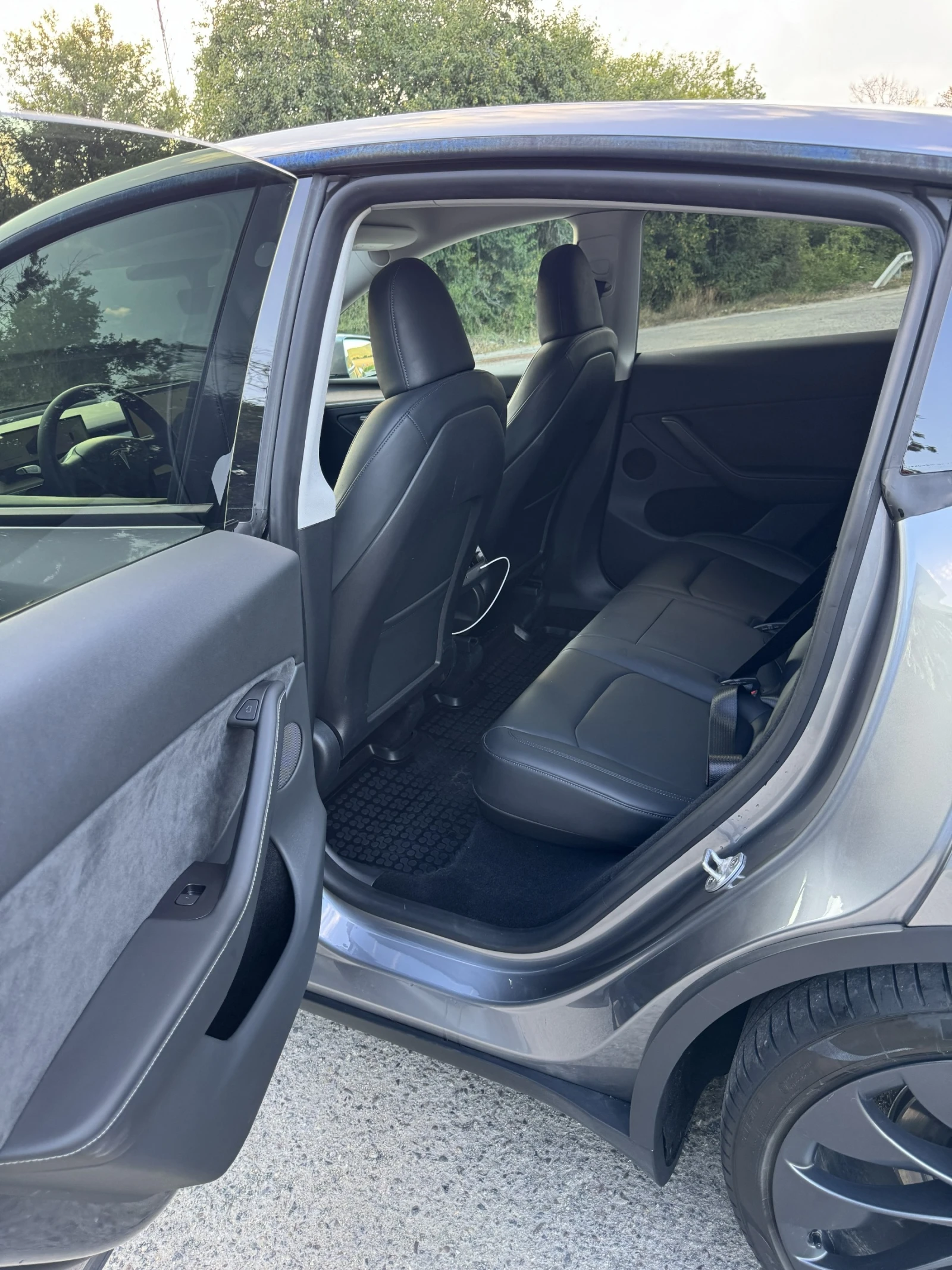 Tesla Model Y Performance, снимка 7 - Автомобили и джипове - 56368024